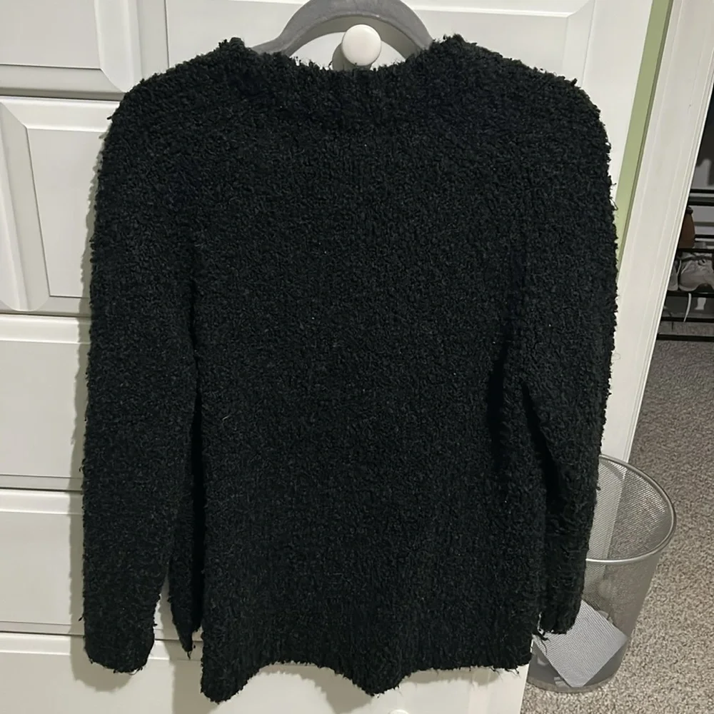 Universal Threads Sweater - Picture 3 of 3